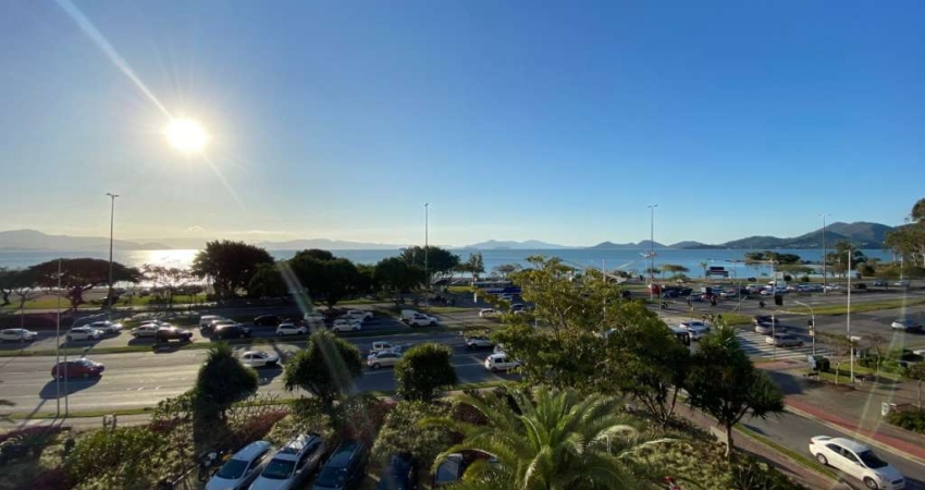 Apartamento com 4 quartos para alugar na Rua Comandante Constantino Nicolau Spyrides, 4200, Agronômica, Florianópolis