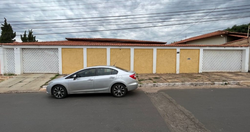 Casa em condomínio fechado com 3 quartos à venda na Colônia Agrícola Samambaia, 2, Taguatinga Norte, Taguatinga