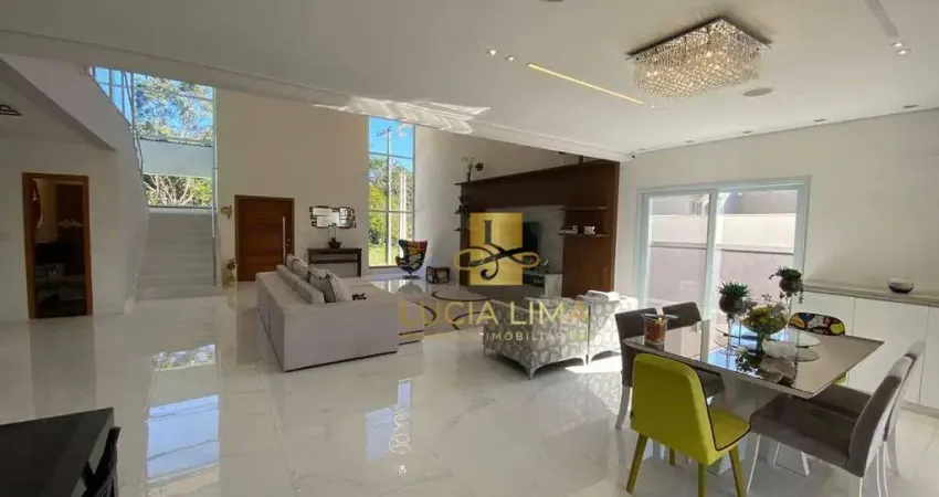 Sobrado IMPONENTE com PISCINA,  5 SUÍTES à venda, 680 m² por R$ 2.500.000 - Tapanhão - Jambeiro/SP