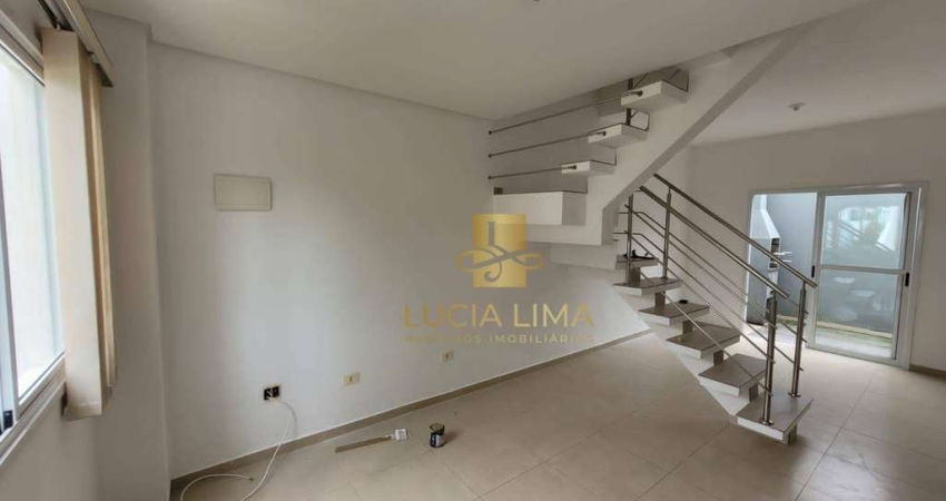 Sobrado INCRÍVEL para ALUGAR em CONDOMÍNIO FECHADO, com 2 dormitórios, 79 m² por R$ 2.700/mês - Chácaras São José - São José dos Campos/SP