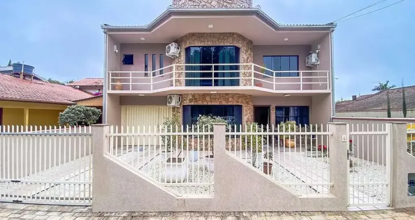 Casa com 5 dormitórios à venda, 253 m² por r$ 2.300.000 - centro - penha/sc