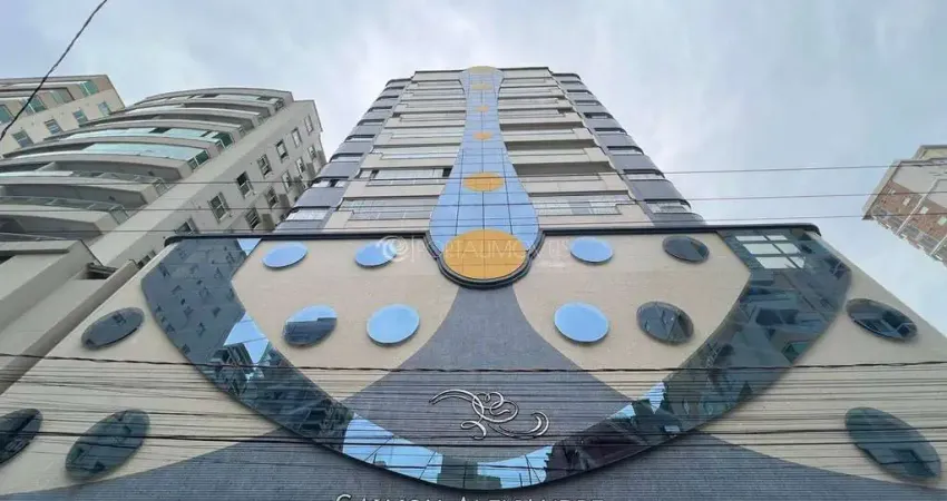 Residencial saimon alexandre: conforto mobiliado a passos do mar em meia praia