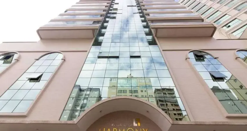 Residencial harmony palace: luxuoso duplex mobiliado com vista para o mar em meia praia, itapema