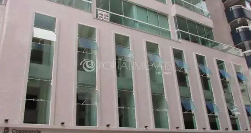 Apartamento com 3 quartos à venda na Rua 319, Meia Praia, Itapema