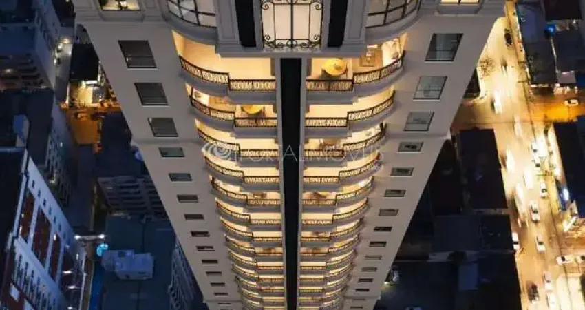 Em meia praia da dallo  o maison lafayette  empreendimento em alto padrão de acabamento.