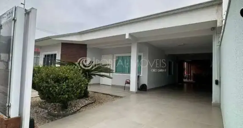 Casa de alto padrão com piscina e espaço gourmet em itapema – 3 dormitórios e suíte com banheira