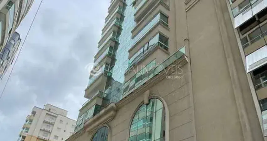 Apartamento mobiliado com 3 suítes, 3 vagas e lazer completo a 390m do mar em meia praia