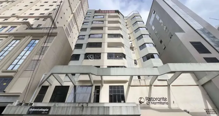 Apartamento mobiliado à venda no residencial atahualpa – 3 dormitórios e suíte em meia praia