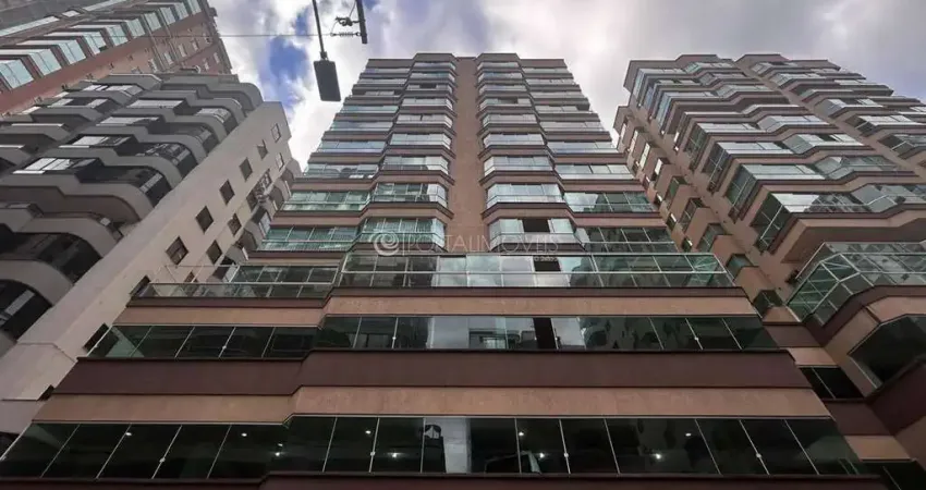 Oportunidade exclusiva na meia praia: 3 dormitórios, 2 suítes e localização privilegiada