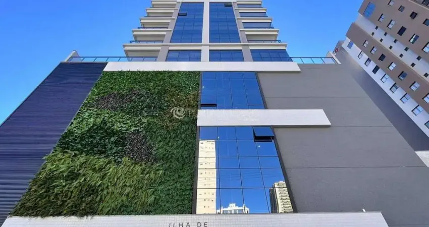 Conforto e sofisticação no ilha de creta residence: 3 suítes e lazer premium a poucos metros do mar