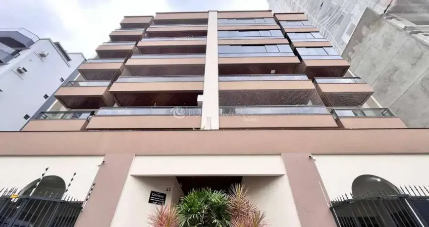 Mobiliado e perto do mar: 2 dormitórios no residencial califórnia – meia praia