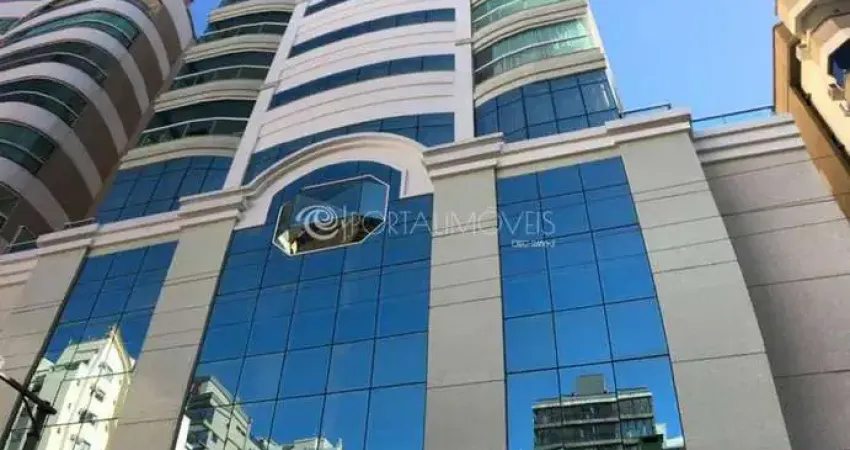 Cobertura duplex finamente mobiliado- 4 suítes com 4 vagas de garagens invidiais