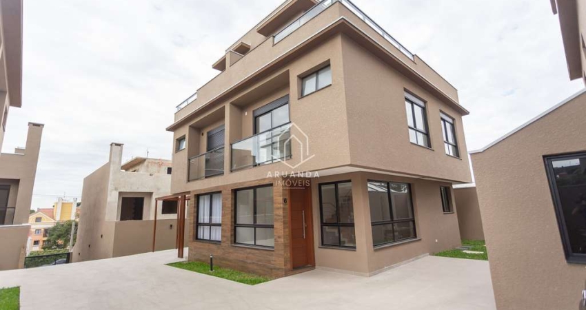 Sobrado Triplex em Condomínio - Terraço e Atico - Bacacheri / Tingui