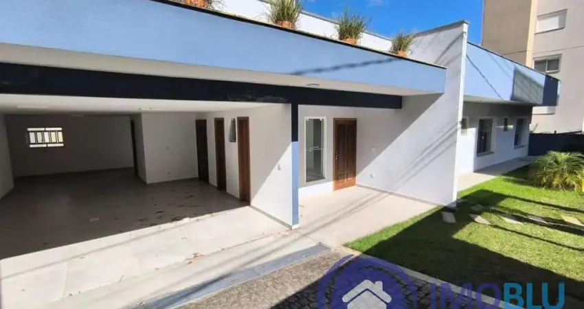 Casa com 4 quartos para alugar no Centro, Blumenau