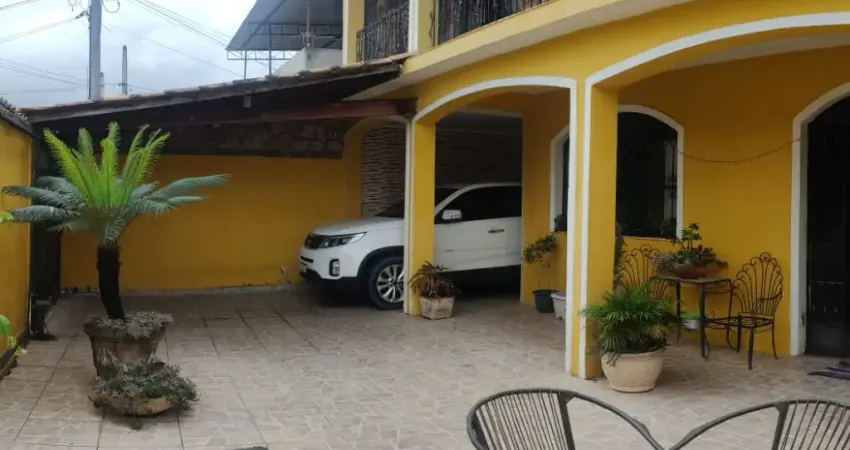 Casa com 3 quartos com 2 suítes em Vila Nova, em Campo Grande.