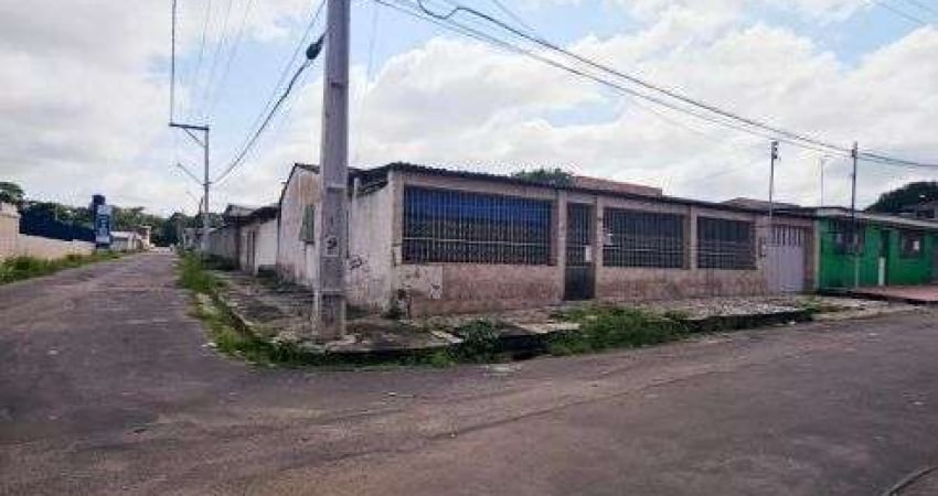 Casa de esquina com 3 quartos - Lírio do Vale - Manaus - AM