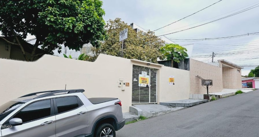 Casa bem localizada  4 quartos - conjunto Belvederes