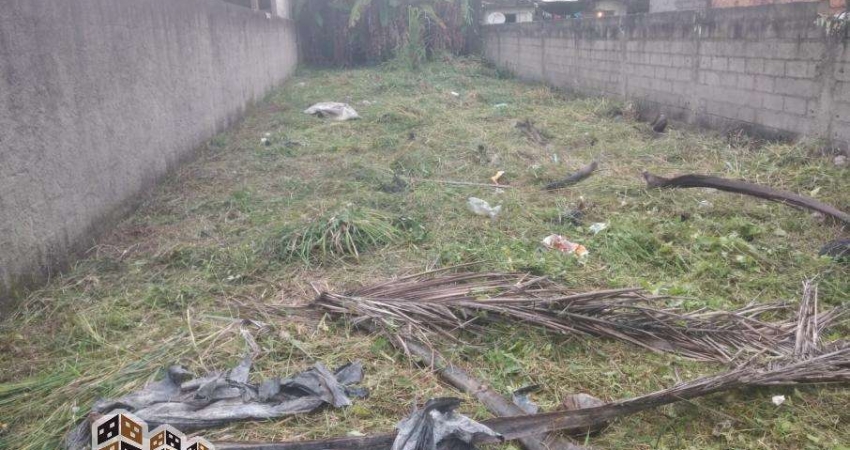 Terreno à venda no Jardim Tarumãs, Caraguatatuba 