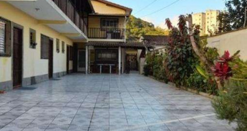 Casa com 5 quartos à venda na Rua Joaquim Aurélio Nabuco de Araújo, Prainha, Caraguatatuba