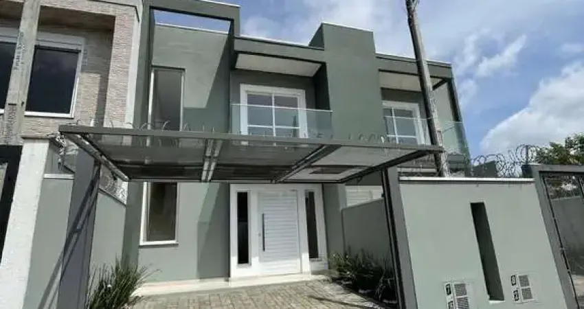 Sobrado com arquitetura moderna que encanta logo à primeira vista!