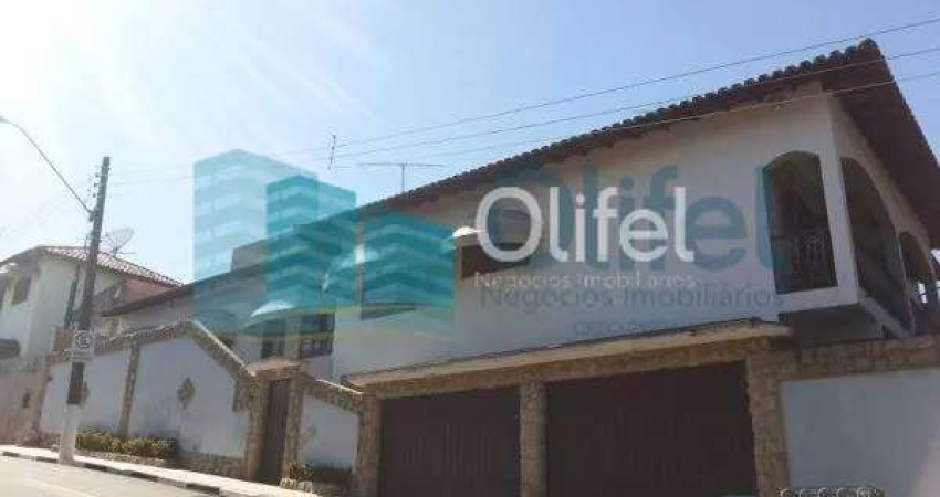 Linda casa de esquina com 3 dormitórios, sendo 1 suíte com hidromassagem, sala 2 ambientes, escritório, cozinha planejada, despensa, área gourmet, garagem para 2 carros cobertas, portão automático, ba