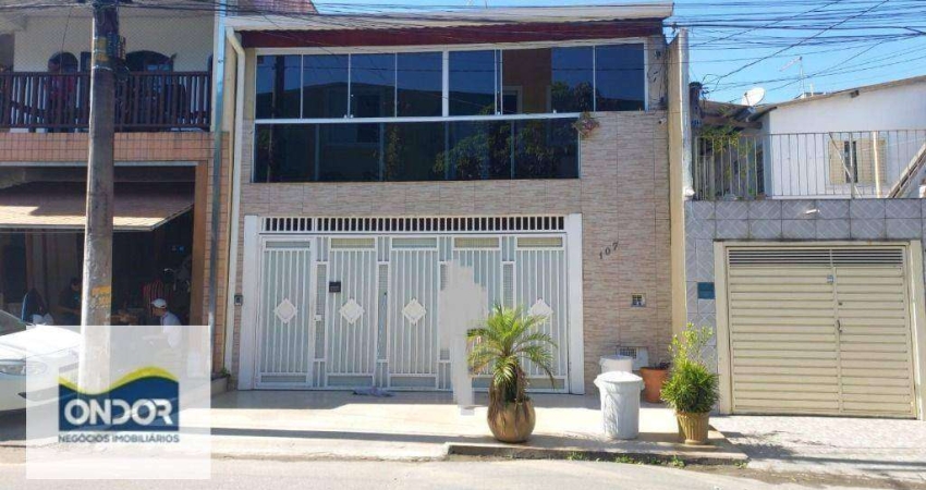 Casa com 3 dormitórios  1 suíte à venda, 267 m² por R$ 580.000 - Jardim Cláudio - Cotia/SP