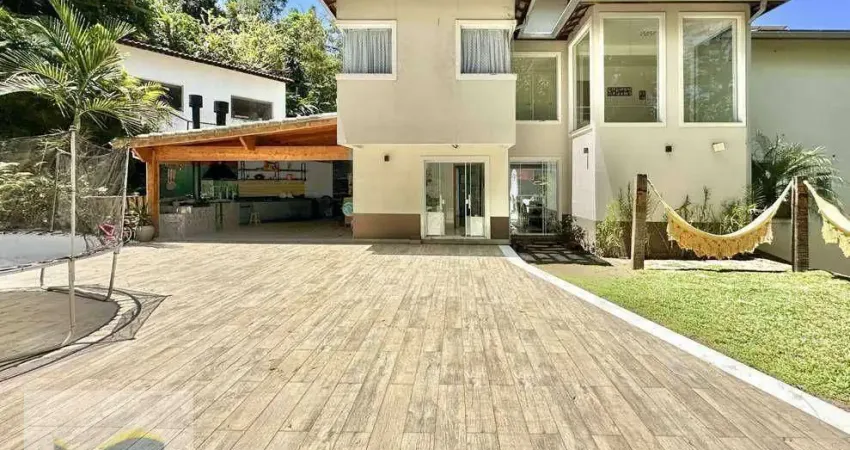 Casa com 4 dormitórios à venda, 483 m² por r$ 2.200.000,00 - chácara santa lúcia - carapicuíba/sp