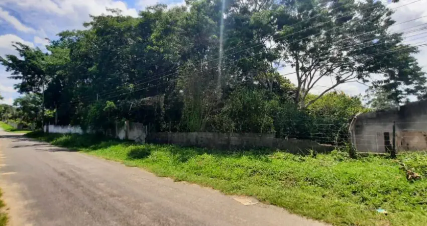 Chácara 3.000mts com Casa Velha - Zona Leste - Abaixo do Valor
