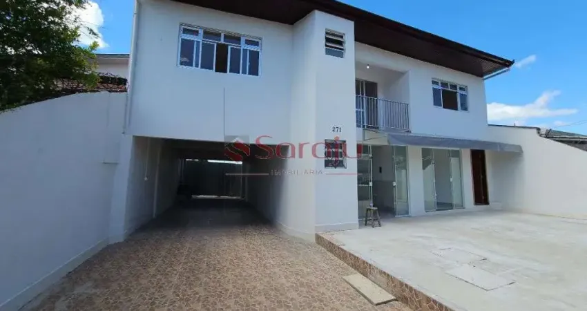 Aluga-se Apartamento no Cajuru - 80m2, 3 Quartos e 3 Vagas de Garagem!