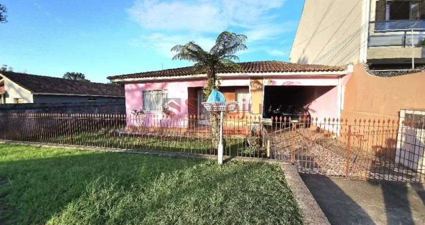 Saraju vende lote de 754 m2 com 3 moradias na rua das Carmelitas no Boqueirao