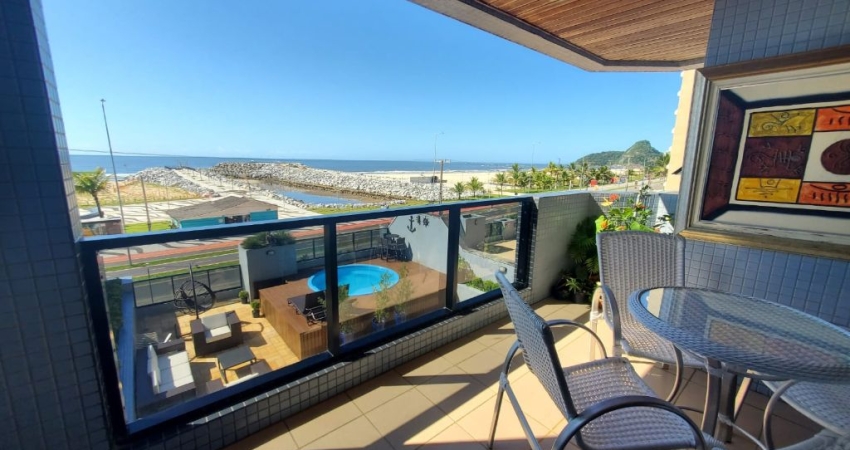 Apartamento de 3 quartos de frente pro mar em Caiobá