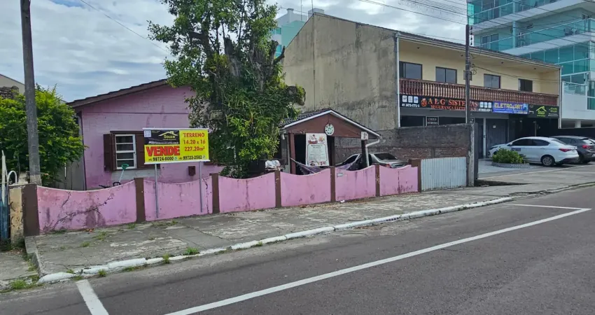 Ótimo Terreno para Venda com 227m² em excelente localização em Caiobá