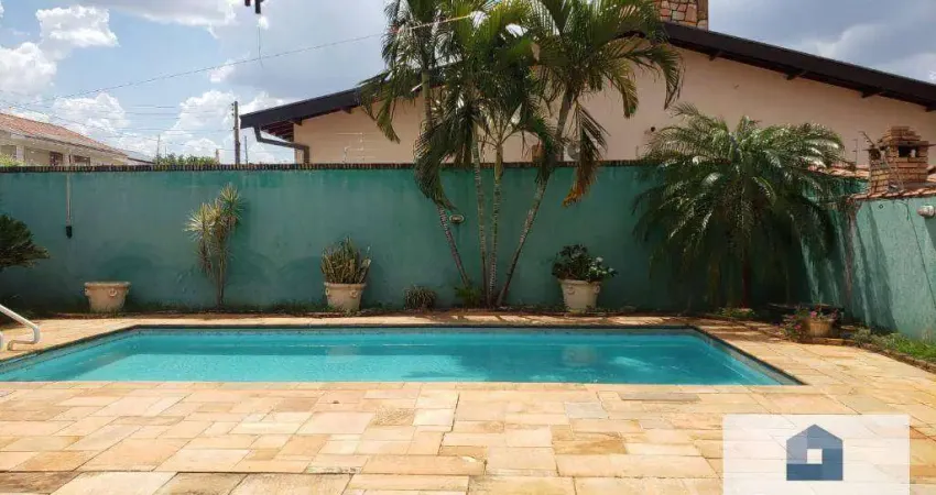 Casa de Esquina no Tarraf II com 3 dormitórios e 2 vagas de garagem / Próximo ao Duo Jk !!