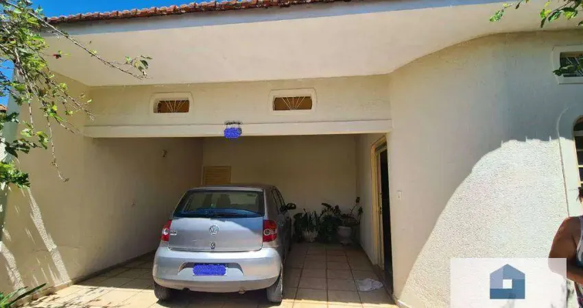 Casa no Jardim Bordon com 3 dormitórios e 2 vagas de garagem | Próximo ao Campo do América !!