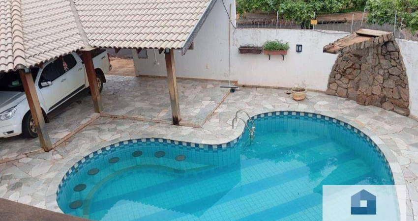 Sobrado à venda no Jardim Tarraf II com 4 suítes e 2 vagas de garagem / Próximo a UNIP
