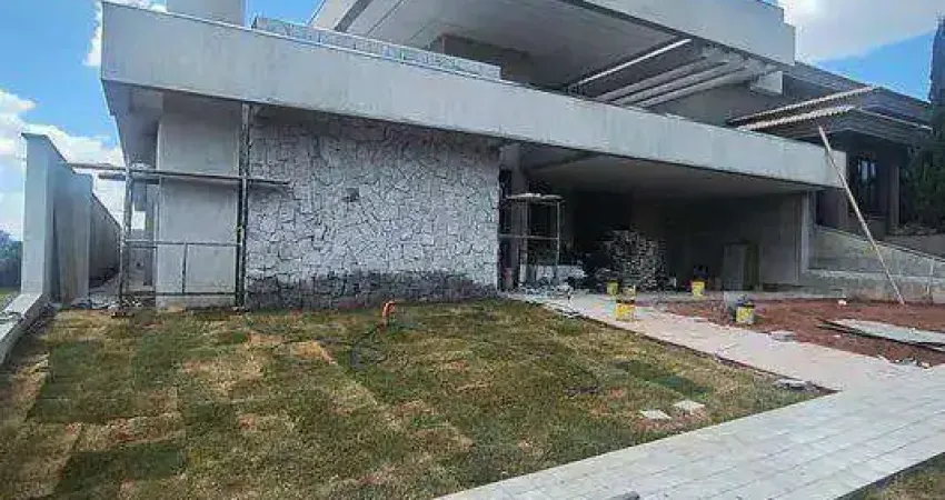Casa à venda no Golden Park com 4 suítes e 3 vagas de garagem / Próximo ao Palestra Esporte Clube
