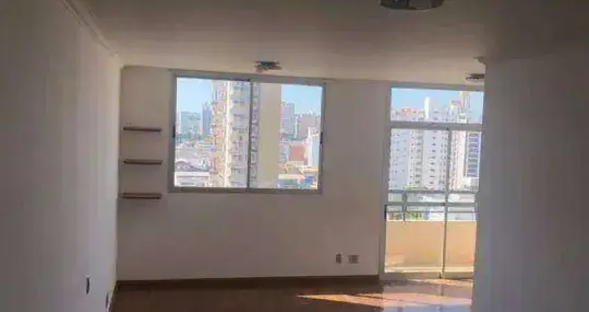 Aluga-se no Edifício Vila Rica com 3 dormitórios e 2 vagas de garagem / Próximo a Av Bady Bassitt