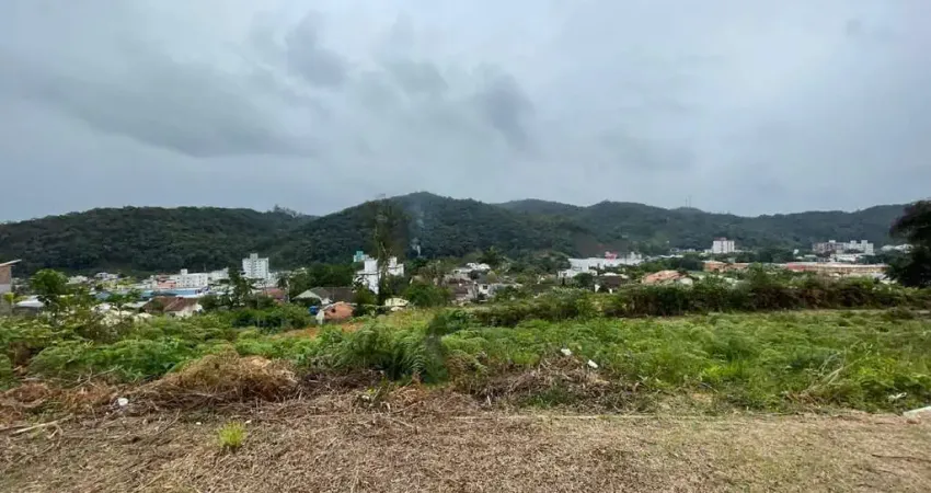 Terreno à venda na Rua Walfredo Mário Vale, S/N, Guarani, Brusque