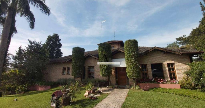 Casa com 3 dormitórios à venda, 480 m² por R$ 2.000.000,00 - Condomínio Arujazinho I, II e III - Arujá/SP