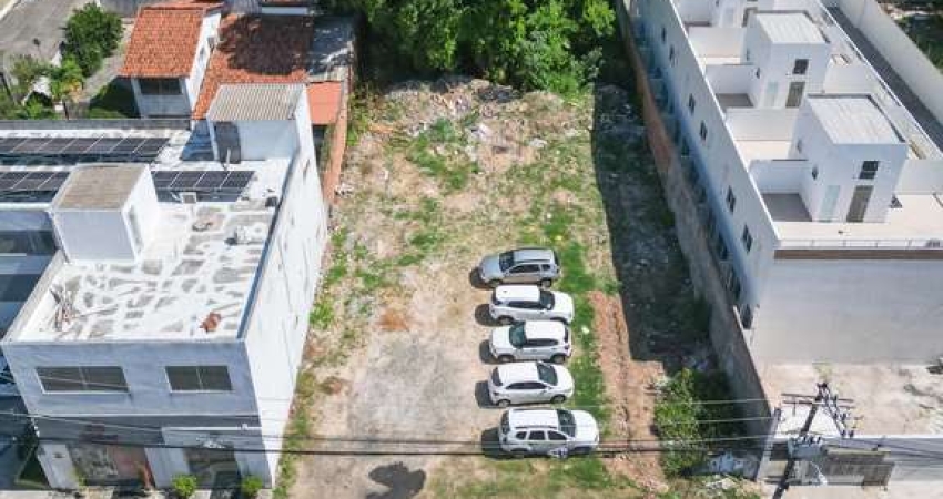 Terreno à venda no bairro Jardim Aeroporto em Lauro de Freitas/BA