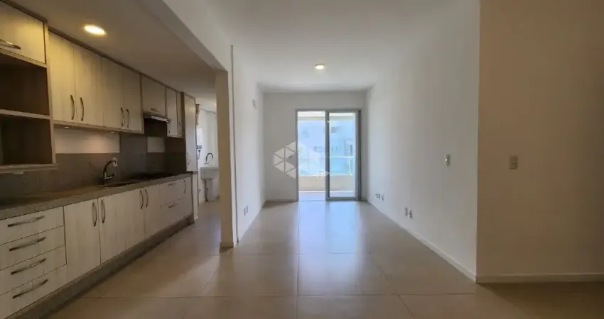 Apartamento de 3 dormitórios sendo 2 suítes em condominio club na praia do campeche