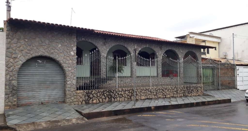 Casa com 3 quartos à venda na Mantiqueira, Belo Horizonte 