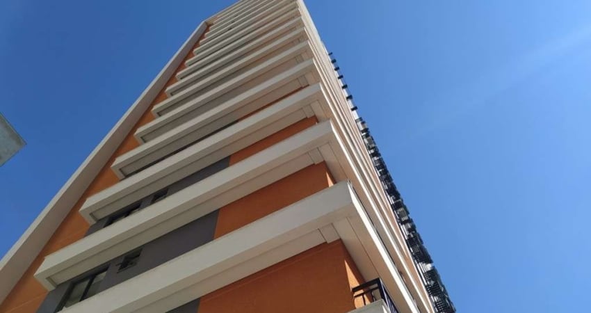Apartamento com 1 quarto  para alugar, 17.00 m2 por R$1150.00  - Centro - Curitiba/PR