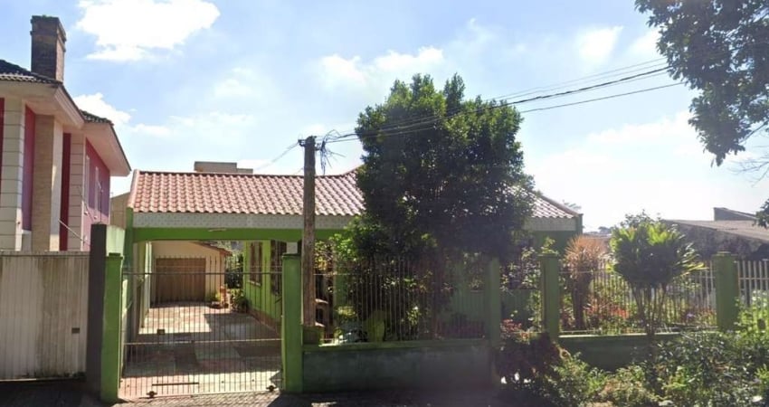 Casa Residencial com 1 quarto  para alugar, 50.00 m2 por R$950.00  -  - Curitiba/PR