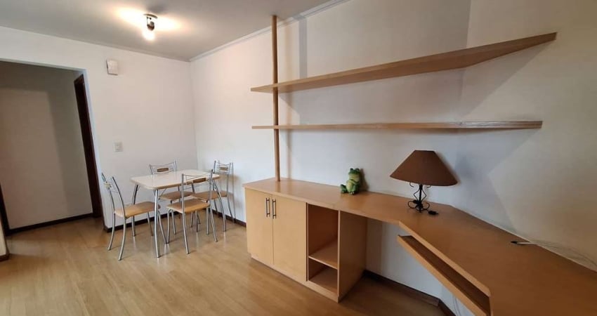 Apartamento com 1 quarto  para alugar, 38.00 m2 por R$2300.00  - Batel - Curitiba/PR