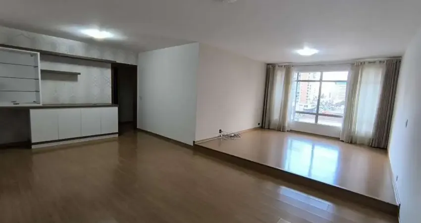 Apartamento para alugar, 198.00 m2 por R$2900.00  - Agua Verde - Curitiba/PR