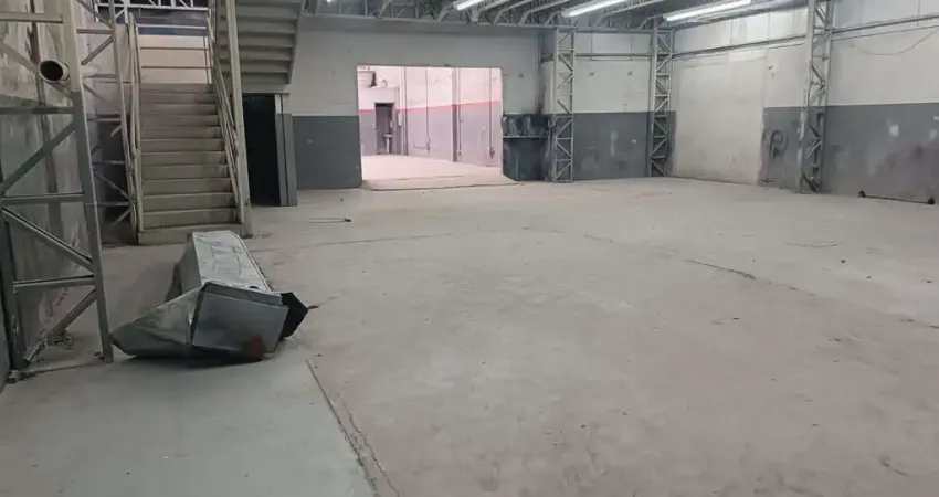 Barracão/galpão para alugar, 621.00 m2 por r$11000.00  - novo mundo - curitiba/pr