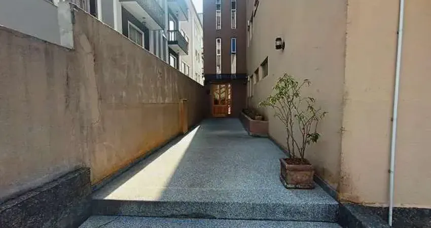 Apartamento com 3 quartos  para alugar, 66.96 m2 por R$2200.00  - Portao - Curitiba/PR