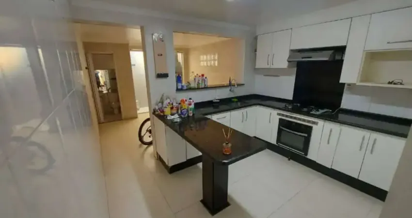 Casa com 2 quartos à venda na Rua Rainha Vitória Eugênia, --, Vila Campestre, São Paulo