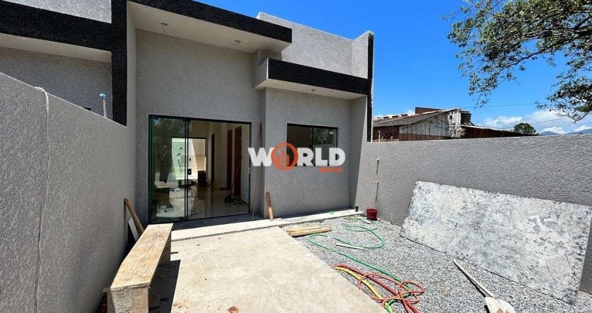 casa com 2 quartos  sendo 1 suíte